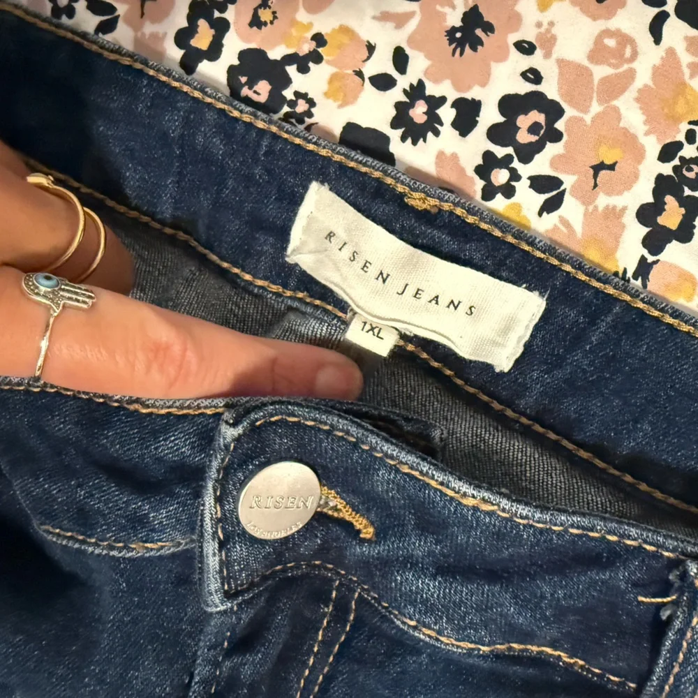 Risen Cropped Distressed Blue Women's Jeans - Picture 2 of 3